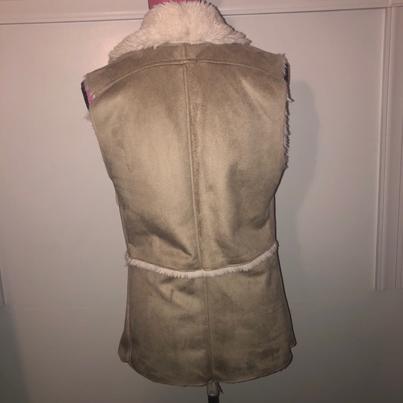 Faux Fur and Suede Shearling Vest - Picture 6 of 14
